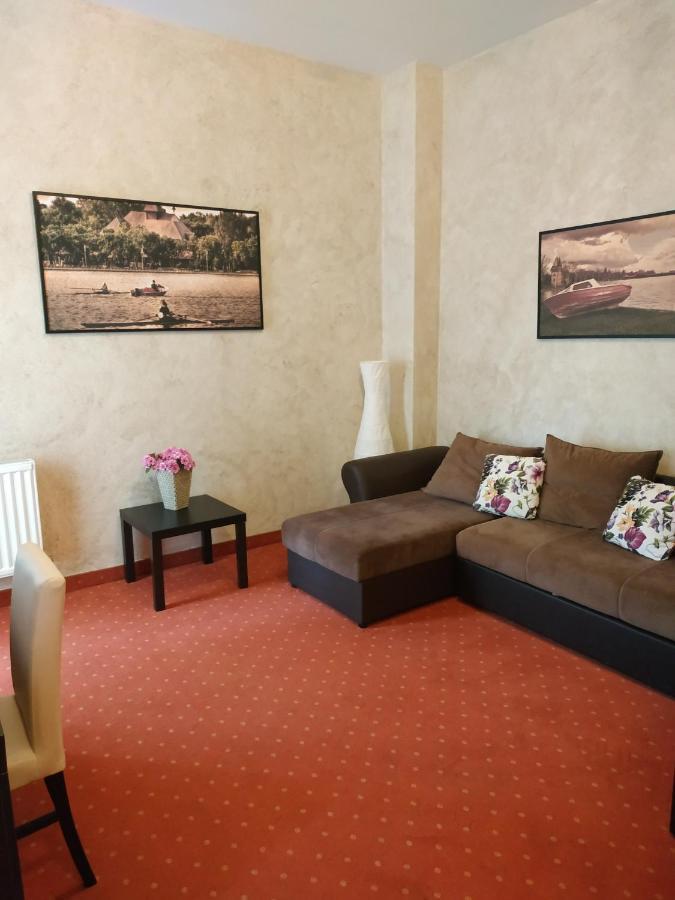 Guest House Vila Lujza Palić Buitenkant foto