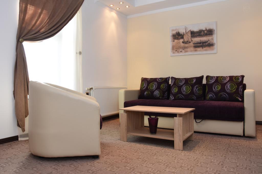 Guest House Vila Lujza Palić Buitenkant foto