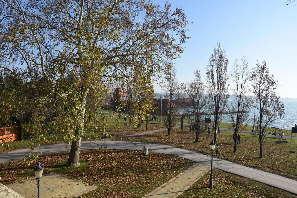 Guest House Vila Lujza Palić Buitenkant foto