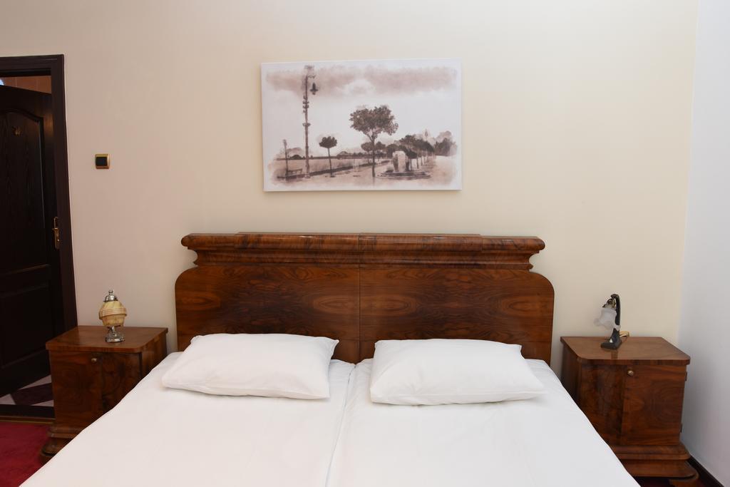 Guest House Vila Lujza Palić Buitenkant foto